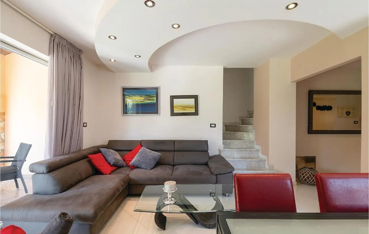Gorgeous Home In Labin With Kitchen