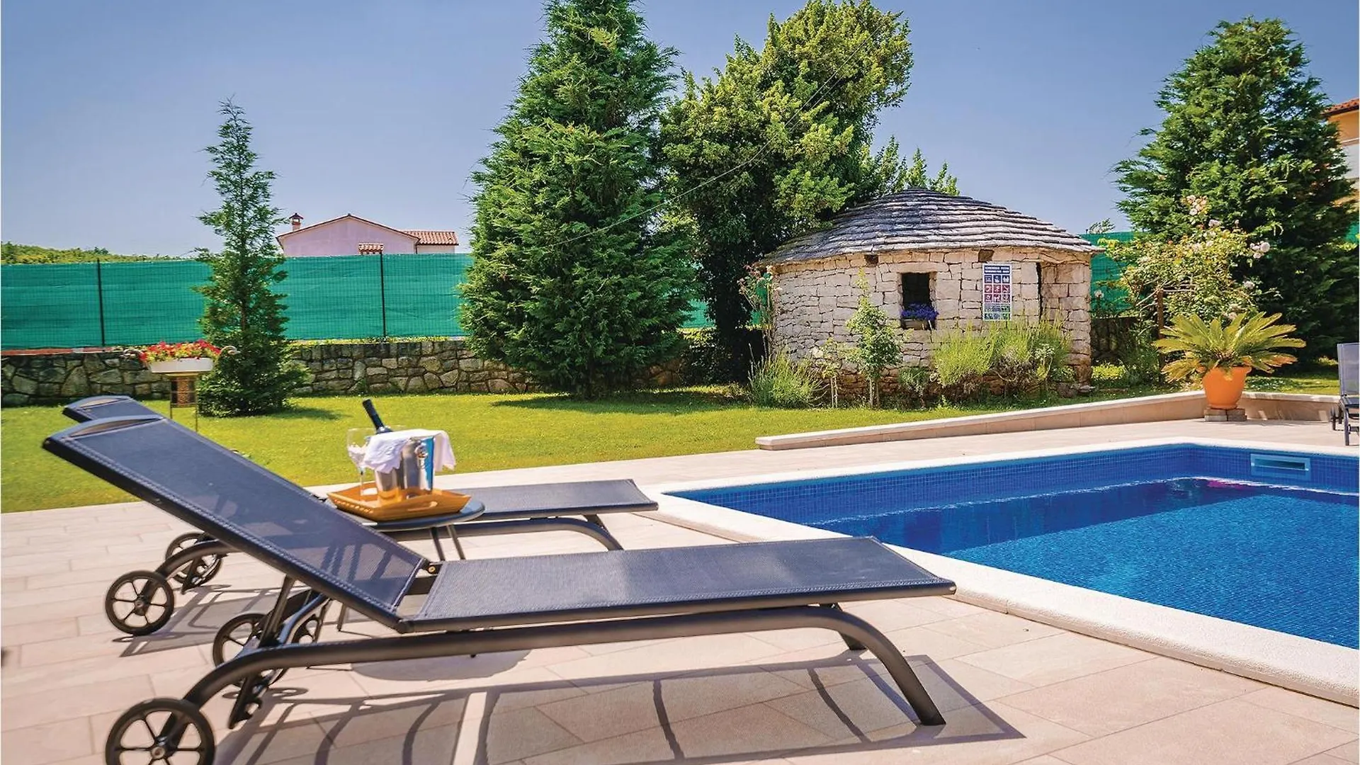 Gorgeous Home In Labin With Kitchen 0*, Лабин